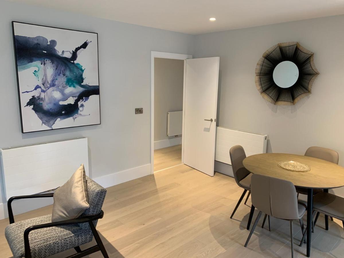 Heathrow North Apartments By Charles Hope Hounslow Extérieur photo