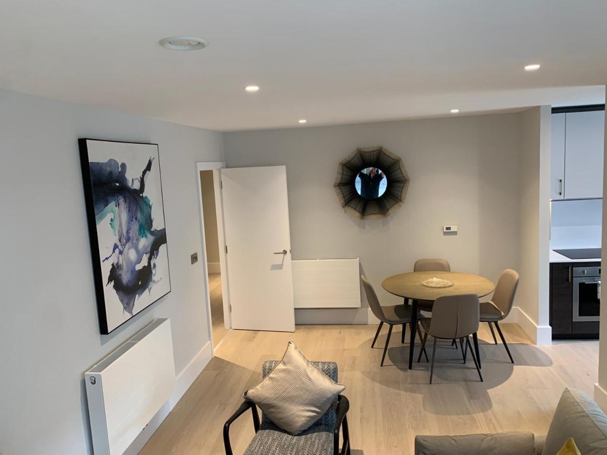 Heathrow North Apartments By Charles Hope Hounslow Extérieur photo